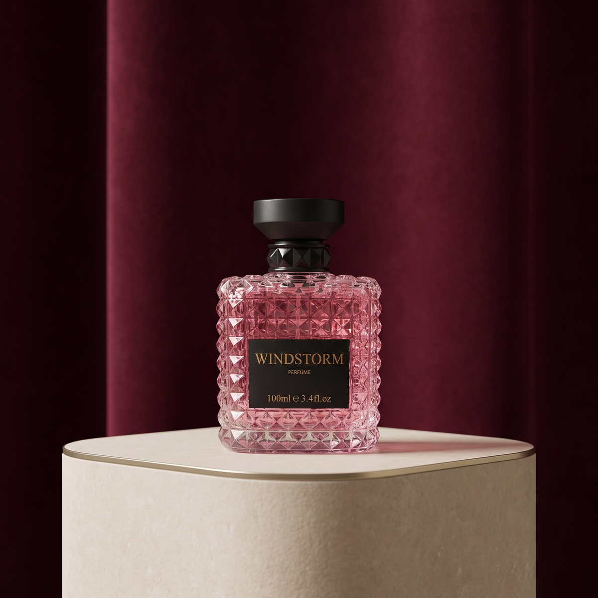 Collection Parfums pour femme Laetiso – flacon sur décor bordeaux et ivoire