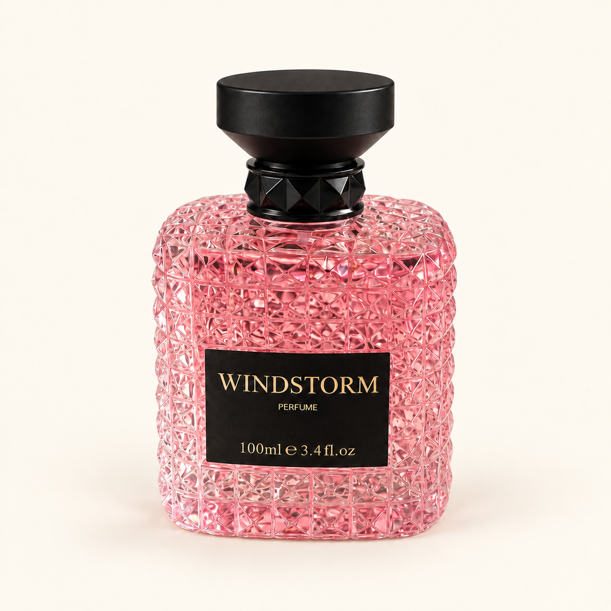 Eau de parfum Windstorm – 100 ml sur fond ivoire