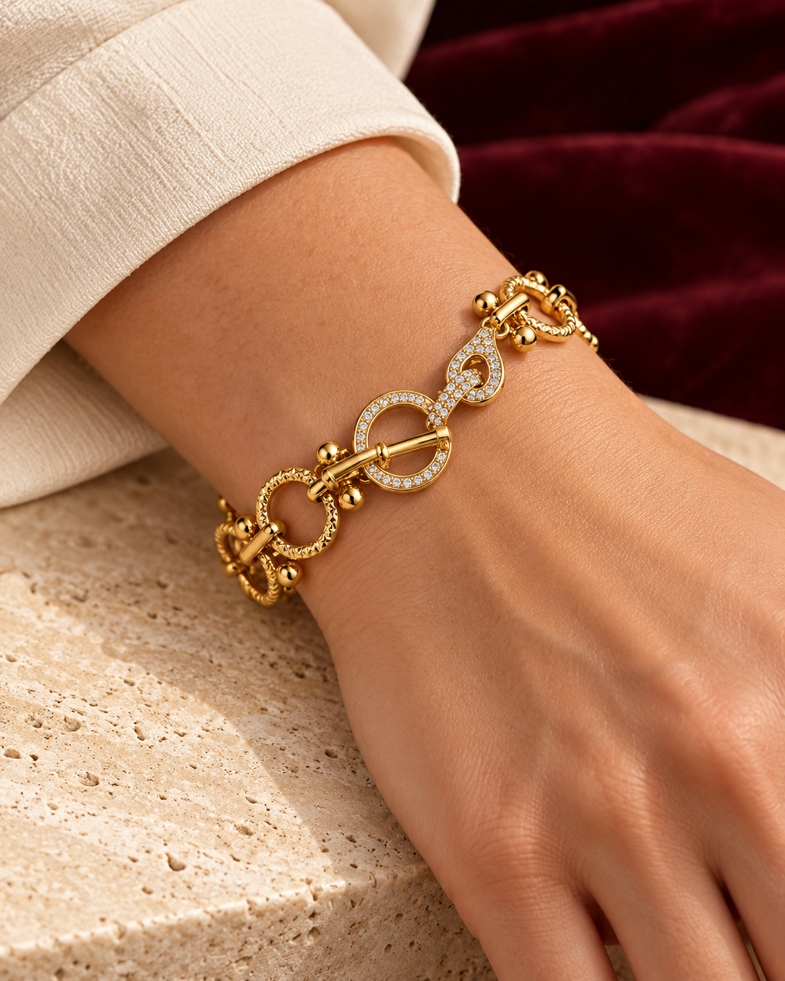 Armband Oriane getragen — KI-generierte Inszenierung