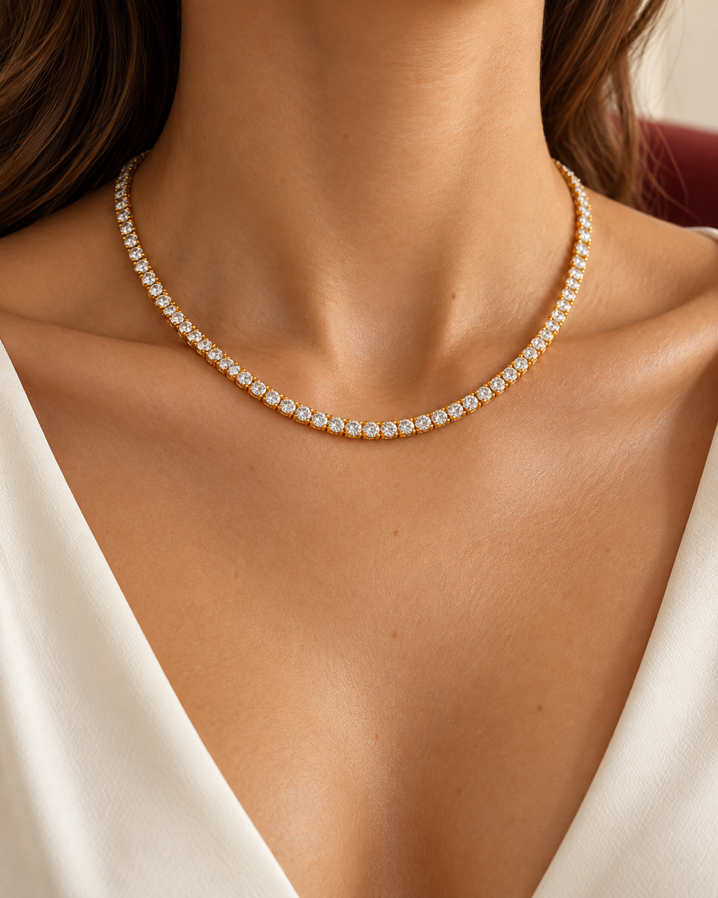 Collier Éline porté — mise en scène générée par IA