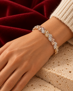 Bracciale Queue de phénix indossato — immagine ambientata generata con IA