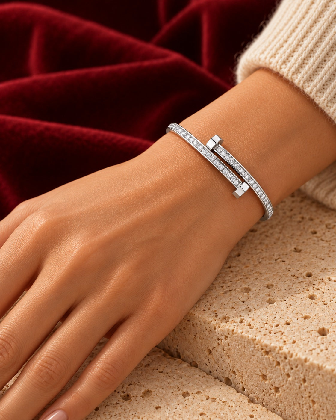 Légende bracelet worn — AI-generated styled image
