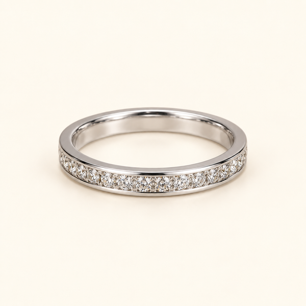 Schlichter silberfarbener Ring