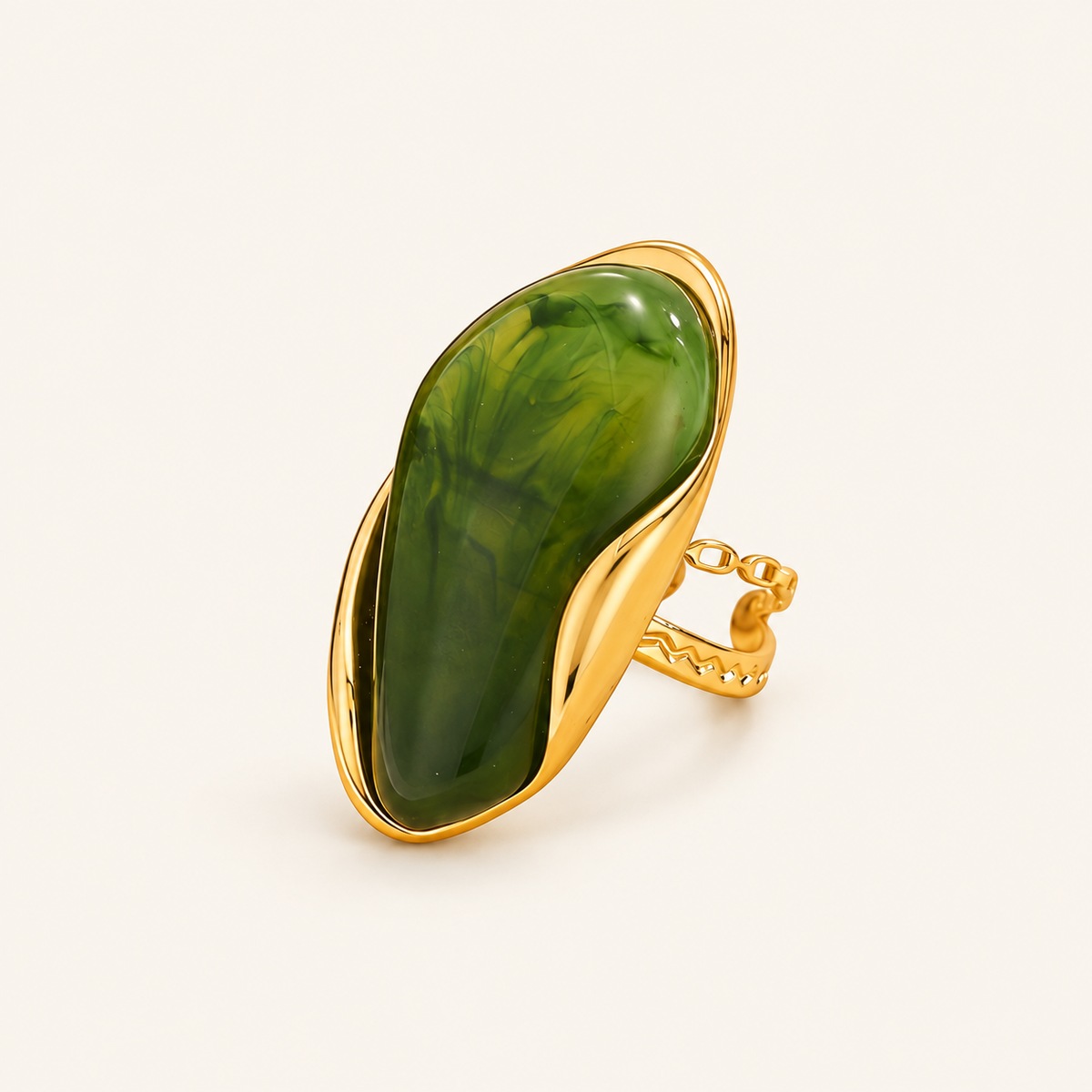 Bague ajustable Soline sur fond ivoire