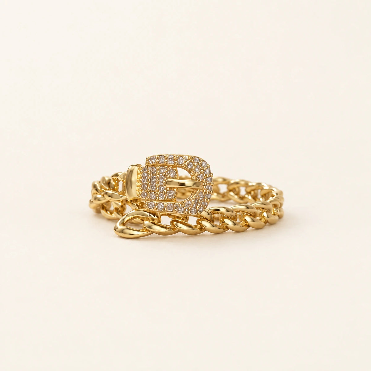 Laetiso — Marilyne adjustable ring on an ivory background