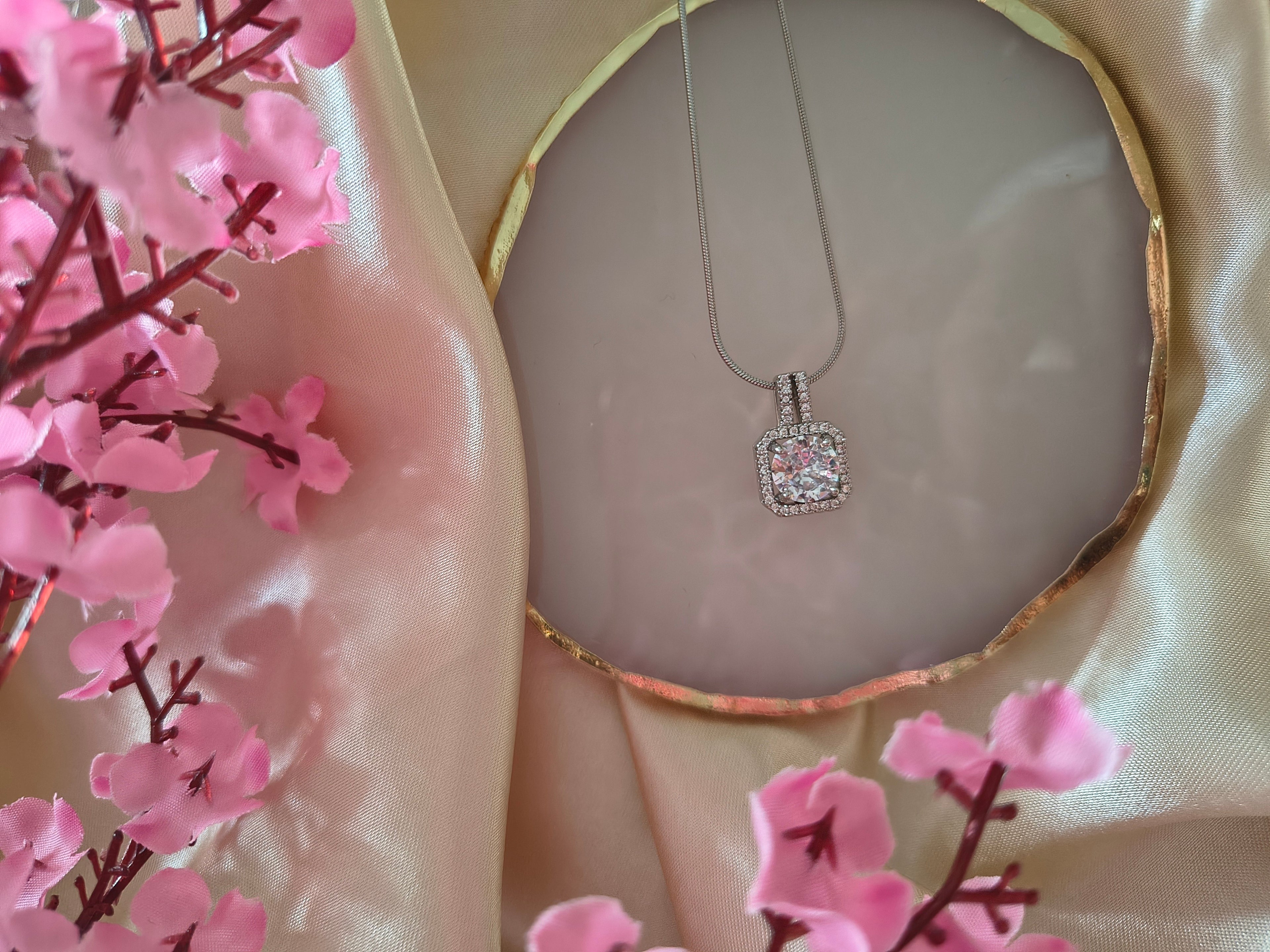 Collier l intemporel